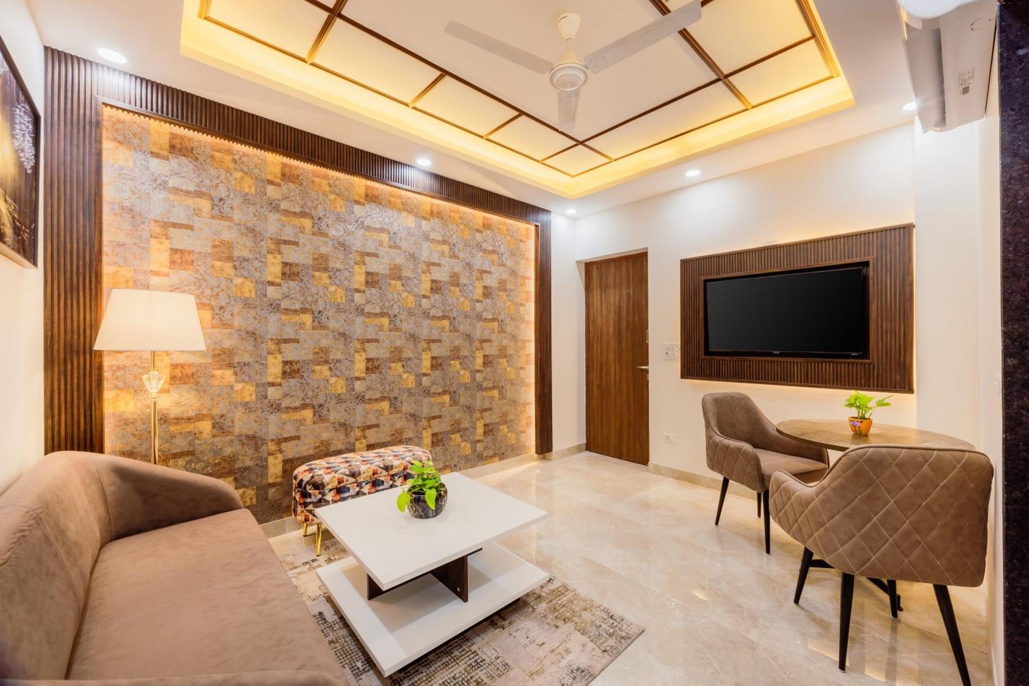 Kyomi Service Apartments Гургаон Экстерьер фото
